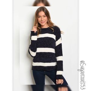 •Grifflin Paris• Navy & White Chenille Sweater
